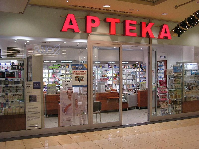 Sieć paraaptek Medi-Market zostanie uruchomiona w belgijskich Carrefourach (fot. Shutterstock)