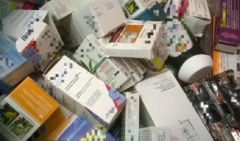 100 pseudo-aptek zamieszanych w nielegalny wywóz leków