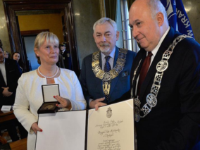 Cracoviae Merenti dla Izby Aptekarskiej