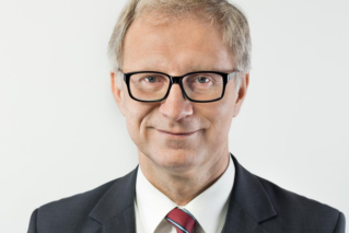 W trybie błyskawicznym składane są setki wniosków na apteki