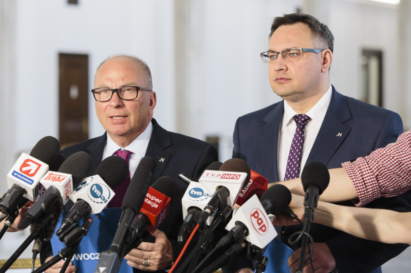 Zdaniem posłów Nowoczesnej wejście w życie ustawy w kształcie przyjętym przez parlament może doprowadzić do wzrostu cen leków.