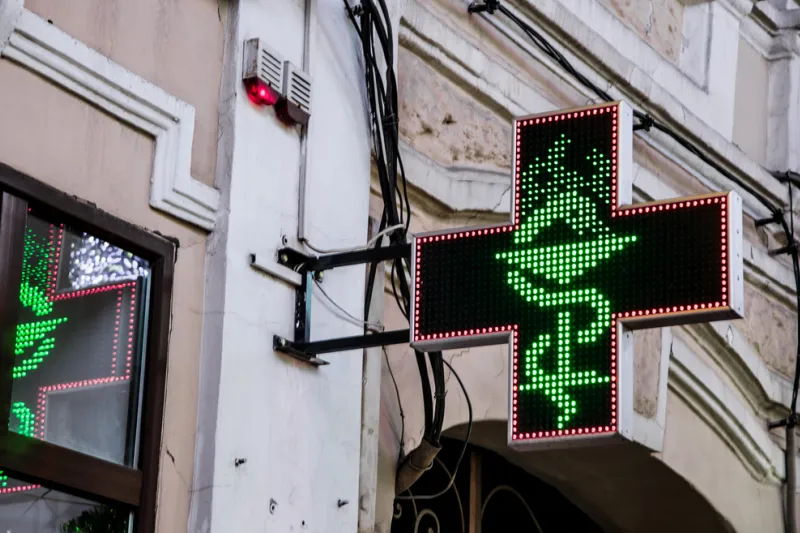 Podkreślanie, że dany podmiot działa już wiele lat (że jest to podmiot „z tradycjami”) jest często stosowanym zabiegiem reklamowym. (fot. Shutterstock)