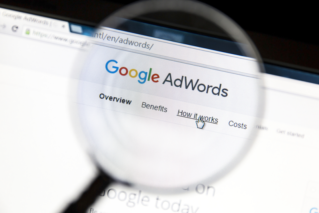 Apteka korzystając z systemu reklamowego AdWords nie łamie zakazu reklamy?