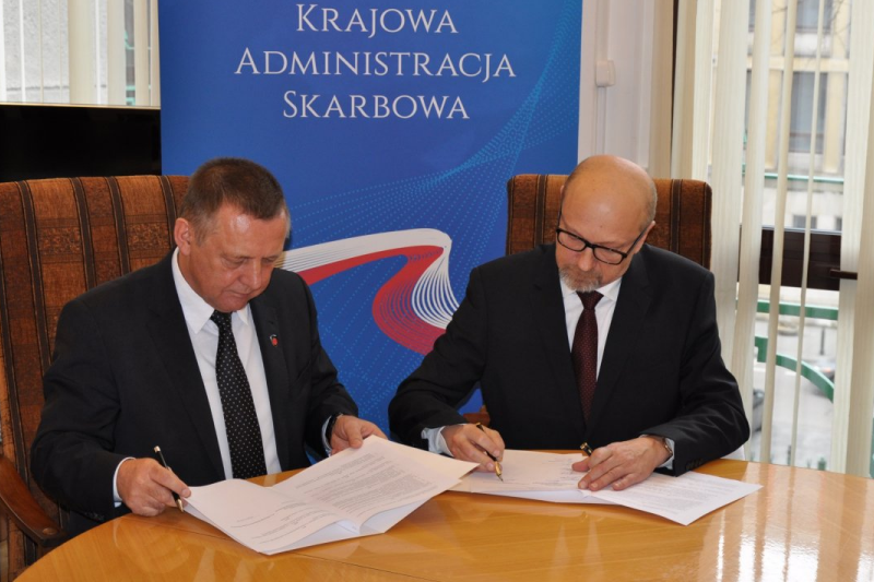Porozumienie określa ramy współpracy Krajowej Administracji Skarbowej i Państwowej Inspekcji Farmaceutycznej, w szczególności w zakresie wymiany informacji, mających znaczenie dla realizacji ustawowych zadań obydwu organów.  (fot. Ministerstwo Finansów)