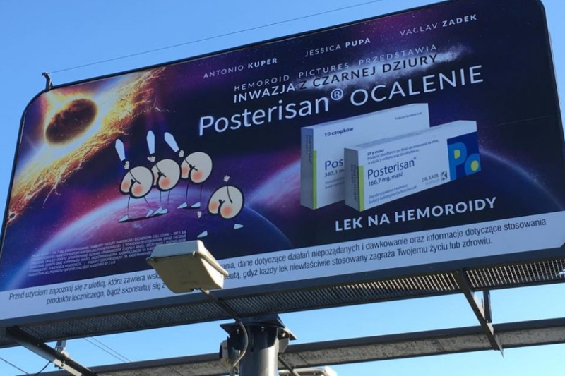 Zdaniem producenta Posterisanu humorystyczne podejście i przełamywanie tabu służy uświadamianiu i edukacji społeczeństwa. (fot. humoraptekarski.pl)