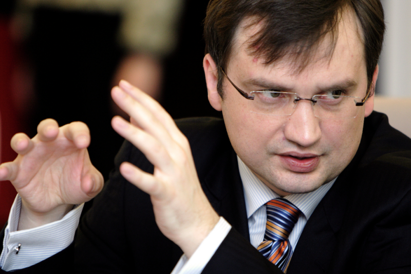 Zastraszanym przez przestępców inspektorom ma teraz pomagać policja. (fot. Shutterstock)