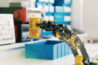 Robot podaje leki w wileńskim szpitalu