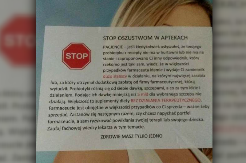W rozmowie z farmaceutką, lekarka przyznała się do wywieszenia ulotki... (fot. Facebook)