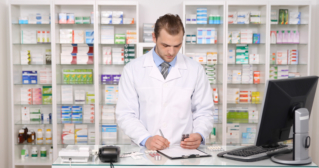 Wyrok NSA w sprawie uprawnień kierownika apteki – co sądzą farmaceuci?