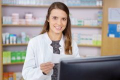 Technik farmaceutyczny na Litwie pilnie poszukiwany… to koniec tego zawodu?