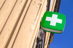 Zmiana w zakazie reklamy aptek przy okazji ustawy o zawodzie farmaceuty?