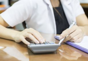 Praktyczne przykłady stosowania zasad Polskiego Ładu dla farmaceutów od stycznia 2022 roku