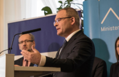 Wycofanie leku z poziomu pacjenta? Zmiana utknęła w Ministerstwie Finansów…
