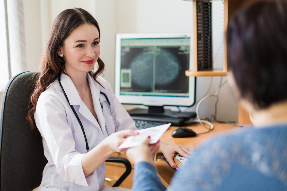 Diagnoza nowotworowa to doświadczenie, z którym związane jest wiele niewiadomych (fot. Shutterstock)