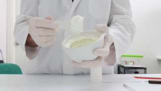 Receptura apteczna w ogniu krytyki. Lepsze byłyby laboratoria galenowe?