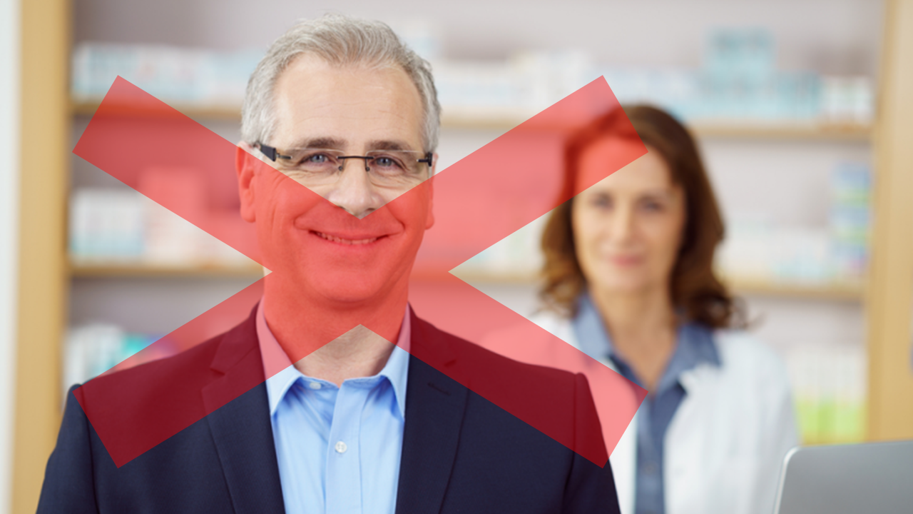 Wielu farmaceutów ceni bezpośredni kontakt z przedstawicielami farmaceutycznymi, którzy mogą odpowiedzieć na nurtujące ich pytania (fot. Shutterstock)