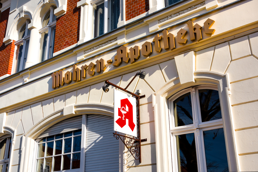 Apteka Mohren-Apotheke powstała w 1350 roku i uważana jest za trzecią najstarszą tego typu placówkę w Wiedniu (fot. Shutterstock).