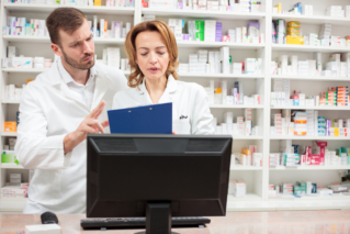 Wielka Brytania: o skuteczniejszym raportowaniu przez farmaceutów incydentów związanych z bezpieczeństwem pacjentów w aptece