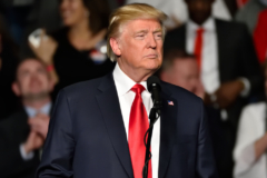 USA: Donald Trump podpisuje zarządzenie, które obniży ceny leków na receptę