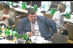 Minimalne normy zatrudnienia farmaceutów a specyfika niektórych placówek