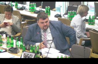 Minimalne normy zatrudnienia farmaceutów a specyfika niektórych placówek