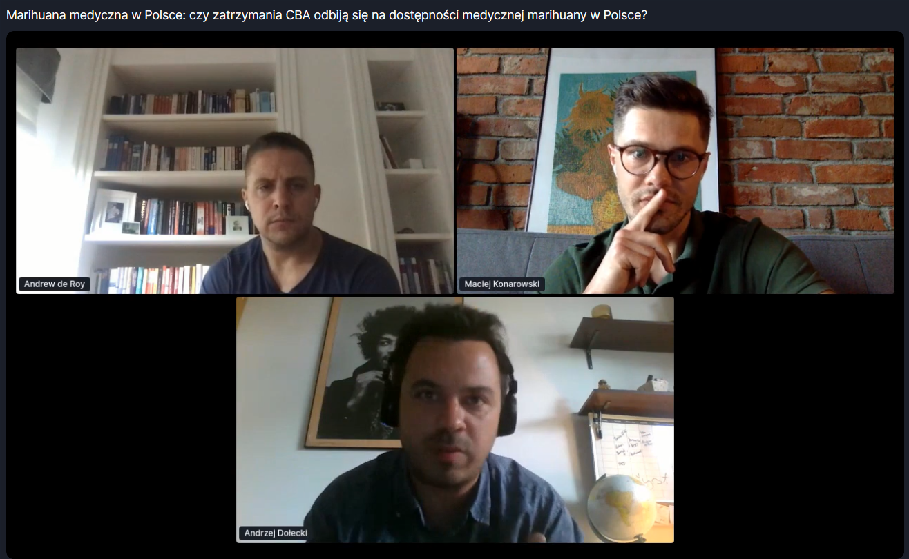 Gośćmi wydarzenia zorganizowanego przez Central European Cannabis Forum (CECF) byli: Andrzej Dołecki i Maciej Konarowski. Dyskusję poprowadził z kolei Andrew dr Roy, twórca CECF (Fot. screen)