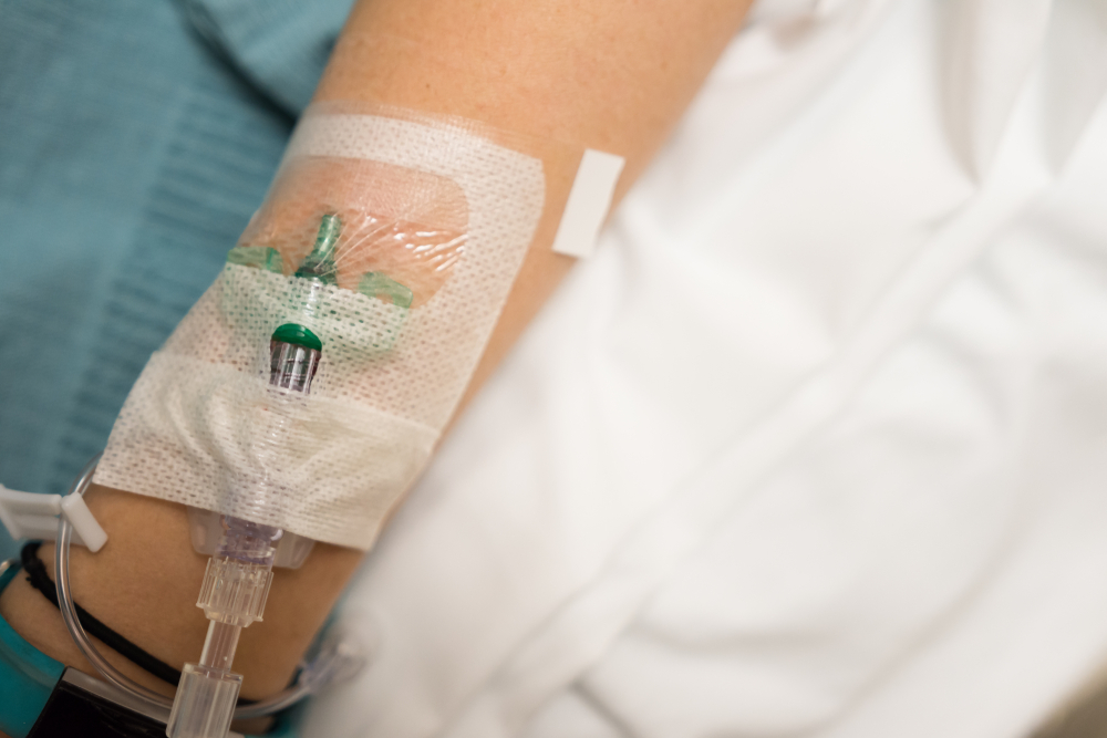 Mimo że 98% badanych zaznacza, że nowe wytyczne są ważne dla bezpieczeństwa pacjenta, 86% wciąż używa dotychczasowej metody, co do której osiągnięto porozumienie, by jej nie kontynuować(fot. Shutterstock).