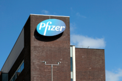Szczepionka firm BioNtech i Pfizer skuteczna u dzieci w wieku od 12 do 15 lat
