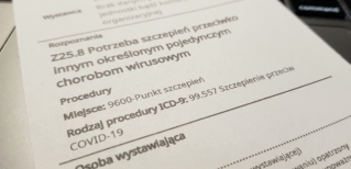 Rozesłano 700 tys. skierowań do personelu medycznego na szczepienie przeciw COVID-19