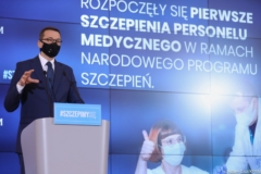 Kolejne 300 tys. szczepionek przeciw COVID-19 dotarło do Polski