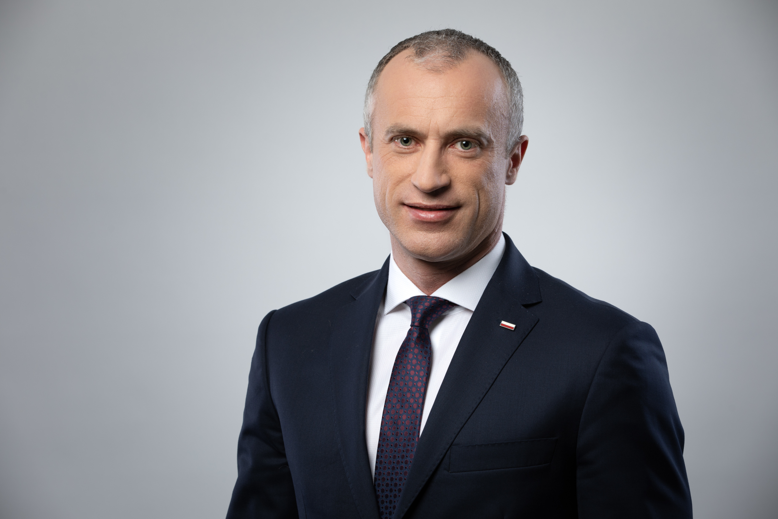 EMA deklaruje, że prowadzi działania wyjaśniające i zbada wszelkie potencjalne problemy ze wskazaną serią szczepionki (fot. Shutterstock)