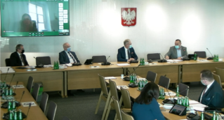 Szczepienia w aptekach? Ten poseł jest im zdecydowanie przeciwny…