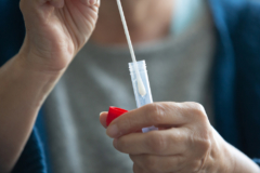 COVID-19: Walia przekaże Anglii 4 mln dodatkowych szybkich testów antygenowych