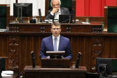 Farmaceuta wzywa Marcina Warchoła, by dobrowolnie poddał się karze