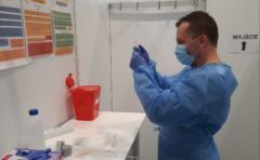 Farmaceuta opowiada o pracy w punkcie szczepień: „To daje fajnego kopa do działania”