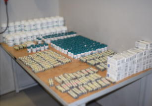 Funkcjonariusze KAS udaremnili przemyt ponad 20 tys. sztuk farmaceutyków