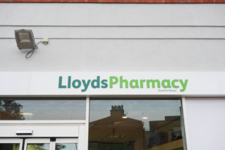 McKesson sprzedał LloydsPharmacy grupie Aurelius jako część wartego 477 mln funtów porozumienia