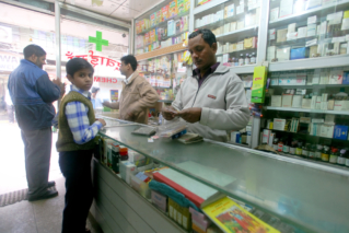 Indie: W jednym stanie 277 aptek funkcjonowało bez farmaceuty