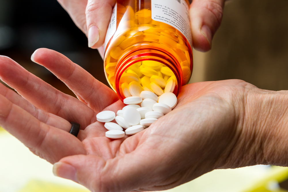 DEA w roku 2022 skonfiskowała ponad 50,6 miliona sfałszowanych pigułek na receptę z fentanylem (fot. Shutterstock)