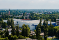 Adamed Pharma zwiększa moce produkcyjne w Pabianicach