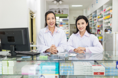 Naukowcy sprawdzili jak zmieniła się rola farmaceutów w czasie COVID-19