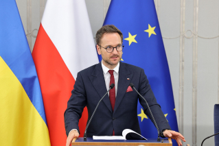 Waldemar Buda zapowiada wsparcie dla młodych farmaceutów, by mogli otwierać własne apteki
