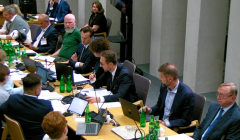 Rząd uszczelnia „Aptekę dla Aptekarza” i budzi kontrowersje…