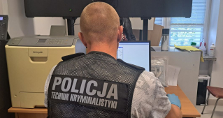 Ukradła portfel zostawiony w aptece. W schwytaniu pomógł monitoring…