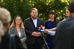 Farmacja, muzyka i polityka