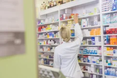 Po długim czasie do sprzedaży wróciła maść do oczu z antybiotykiem