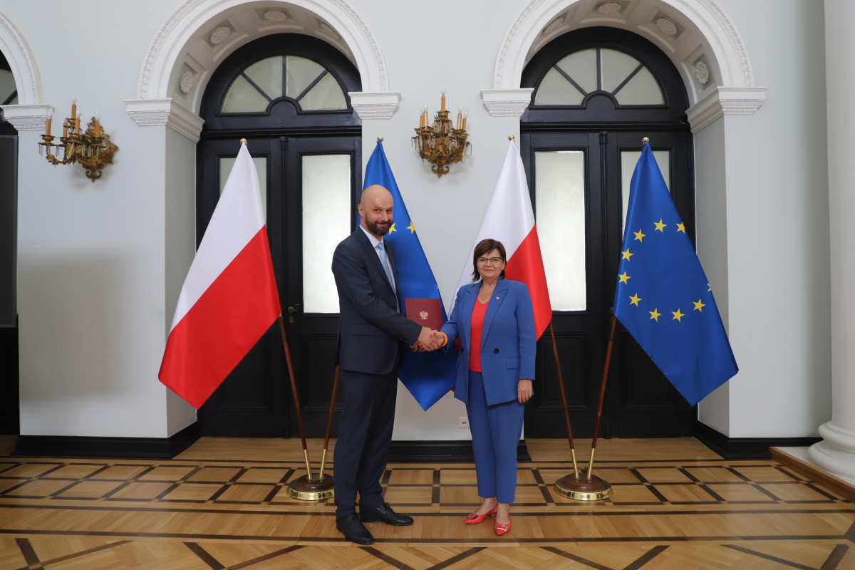 Łukasz Pietrzak odbiera nominację na Głównego Inspektora Farmaceutycznego
