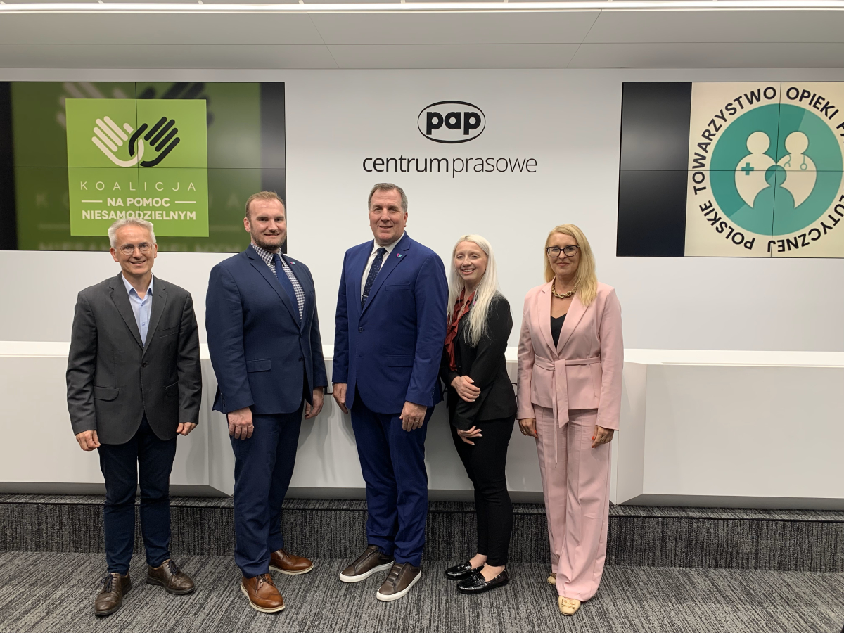 polskie towarzystwo opieki farmaceutycznej farmaceuta w dps