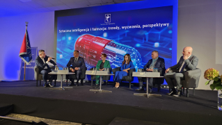 Farmaceuci muszą zmierzyć się ze sztuczną inteligencją