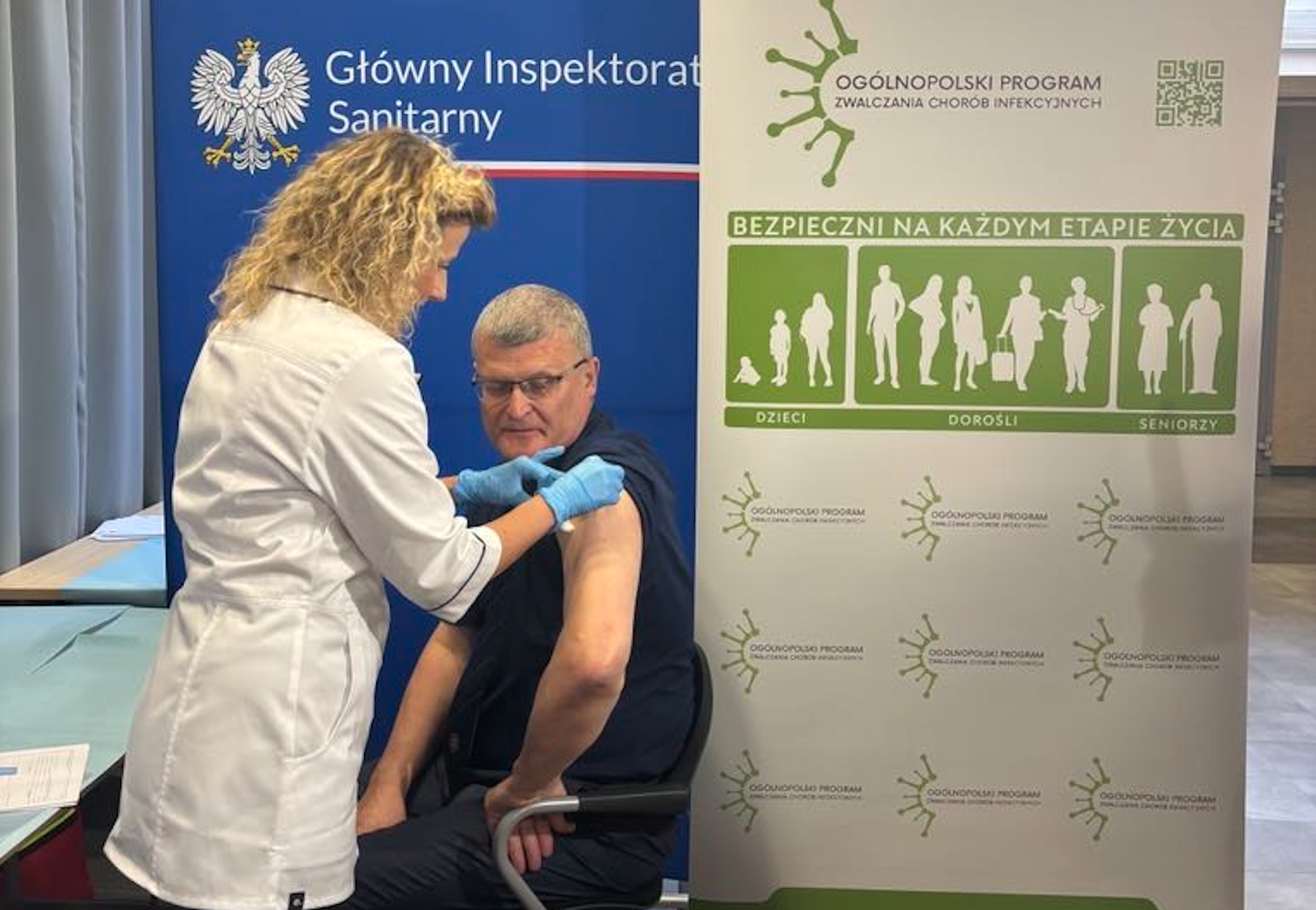 paweł grzesiowski główny inspektor sanitarny szczepienie przeciw grypie opzci